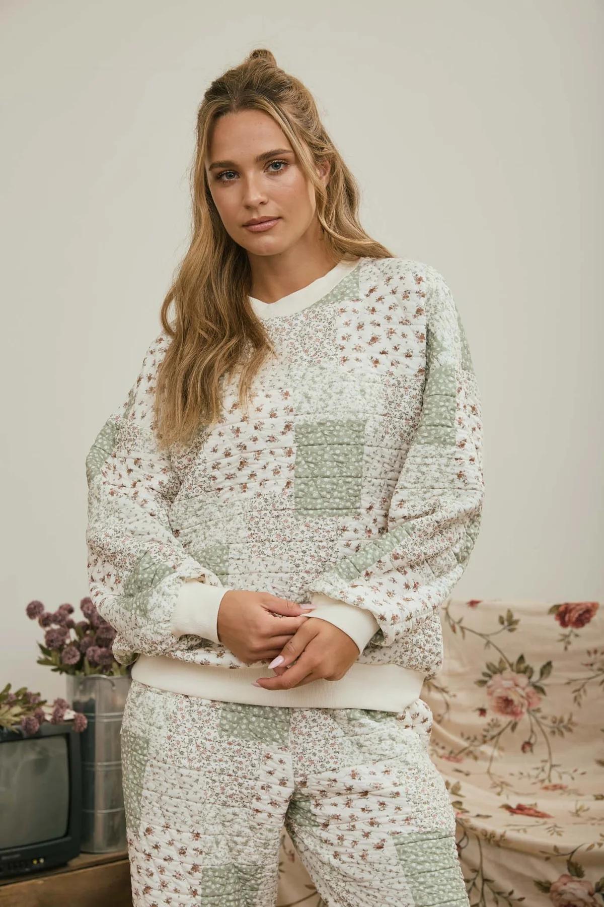OLIVE MULTI-FLORAL PATCHWORK LONG SLEEVE KNIT TOP