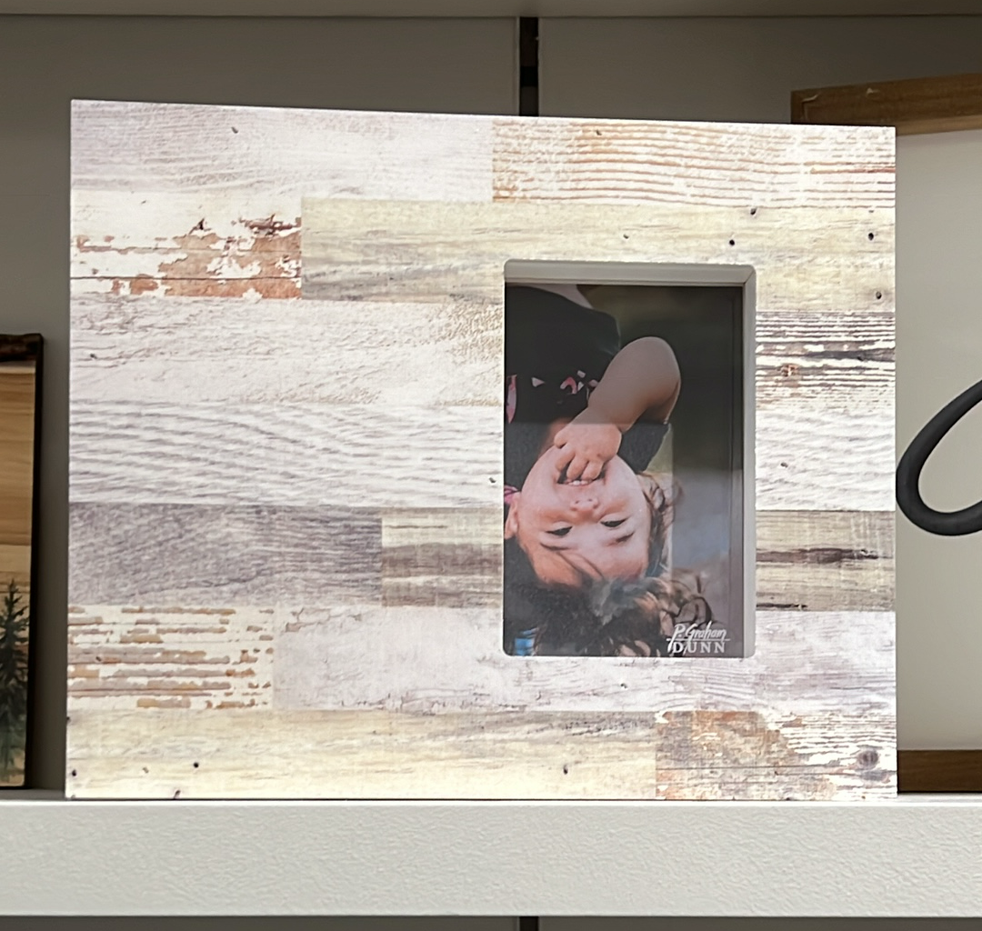 White Faux Wood Photo Frame 4x6