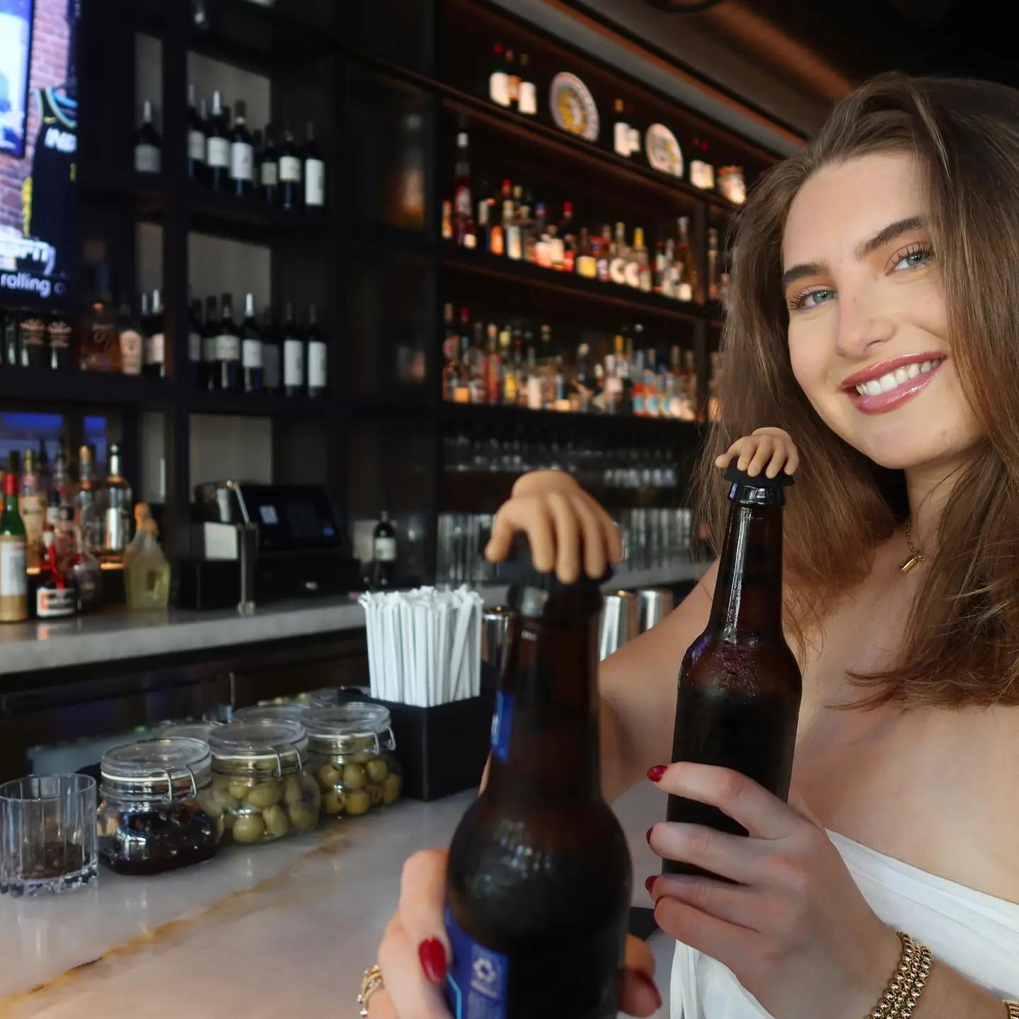 NightCap - The Handy Bottle Top