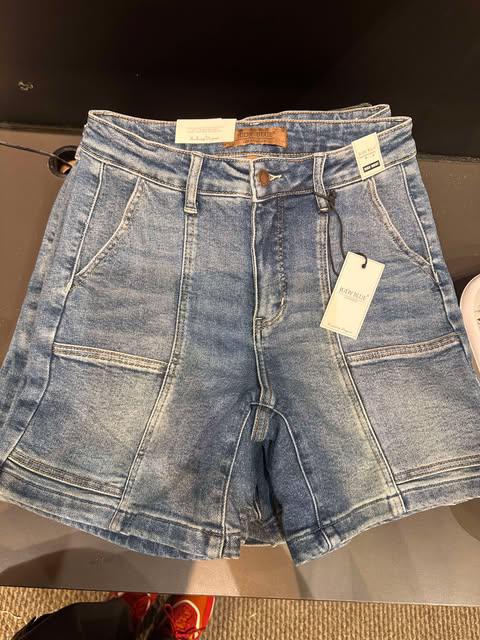 Judy Blue HW Utility Mid Length Shorts