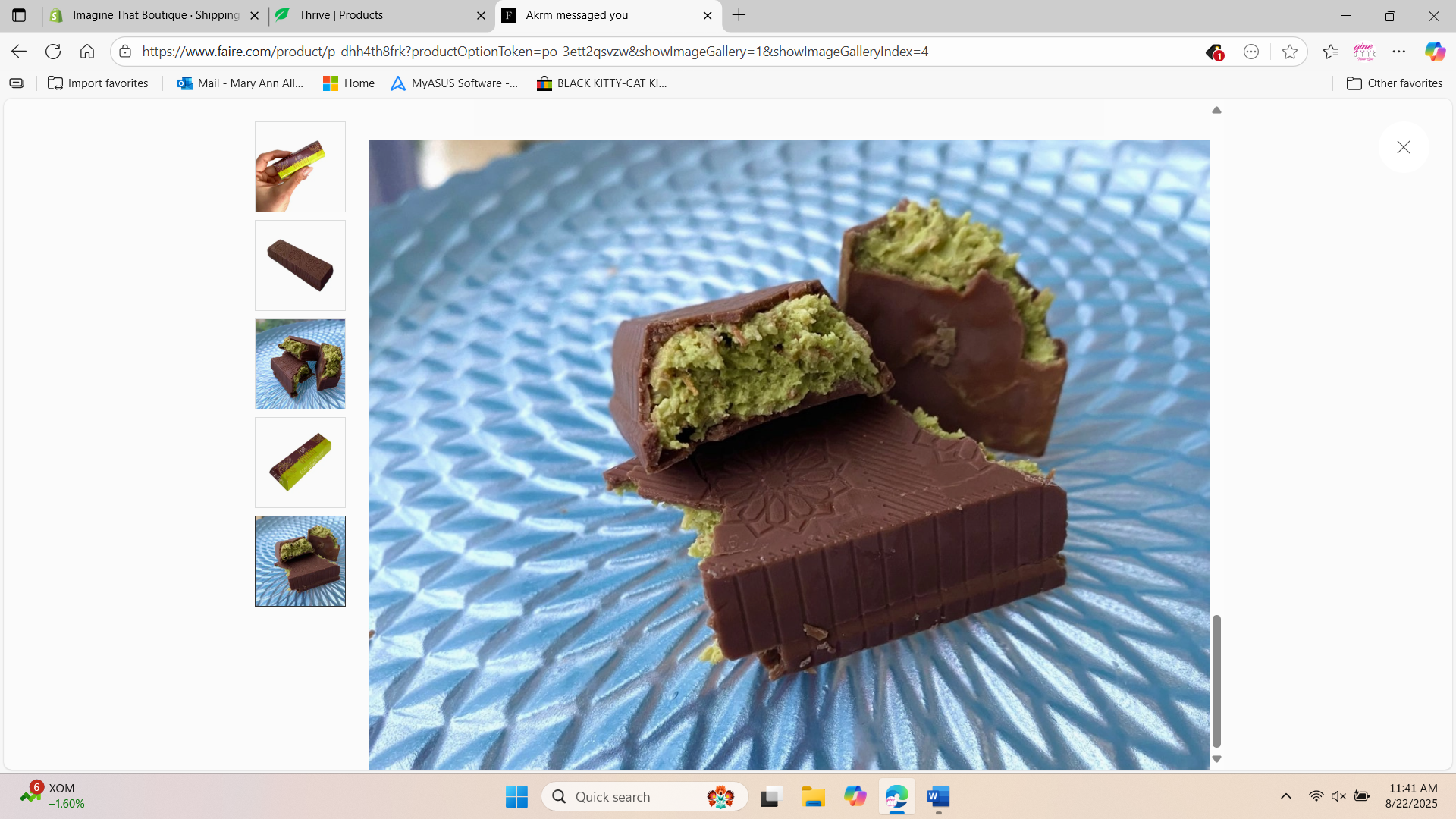 Pistachio Praline Dubi Chocolate Bar