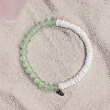 Puka Shell & Frosted Bead Stretch Bracelet