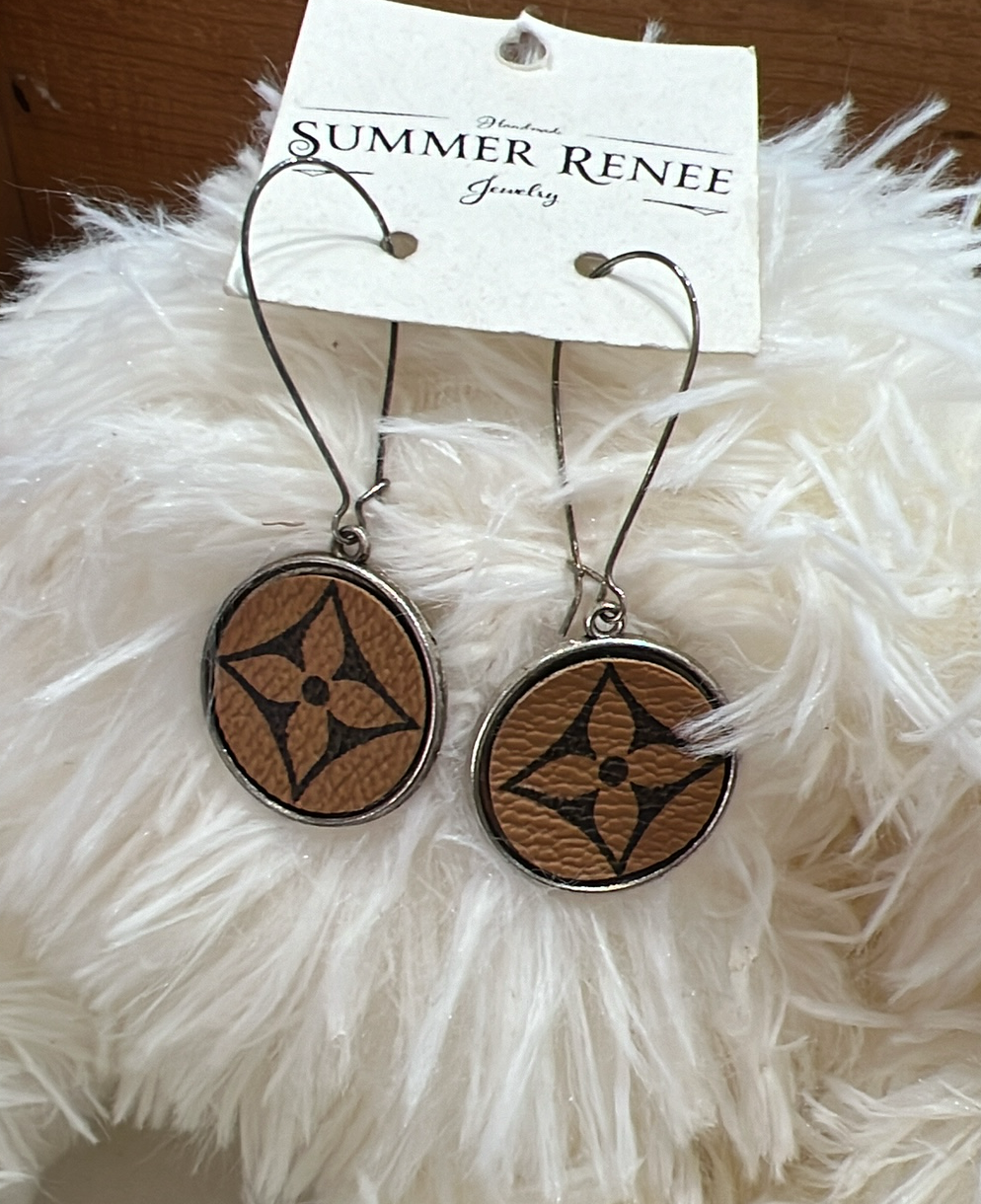 Victoria Drop Earrings