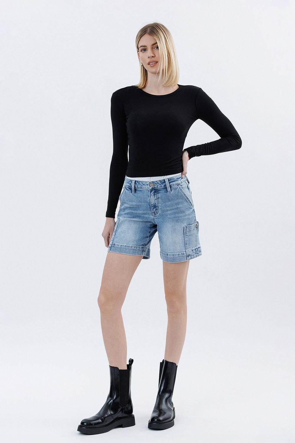 Mid Rise Pocket Det Wide Bermuda Shorts