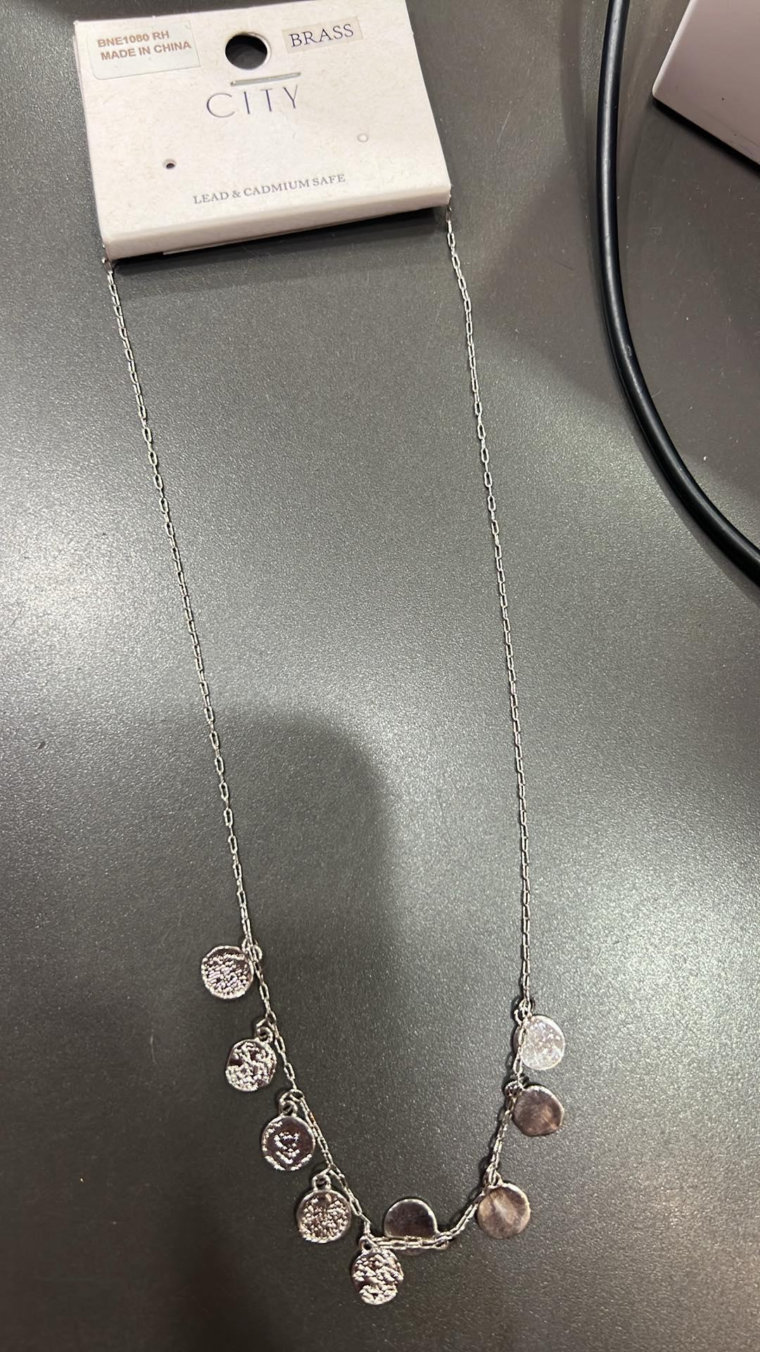 Medallion Necklace Silver