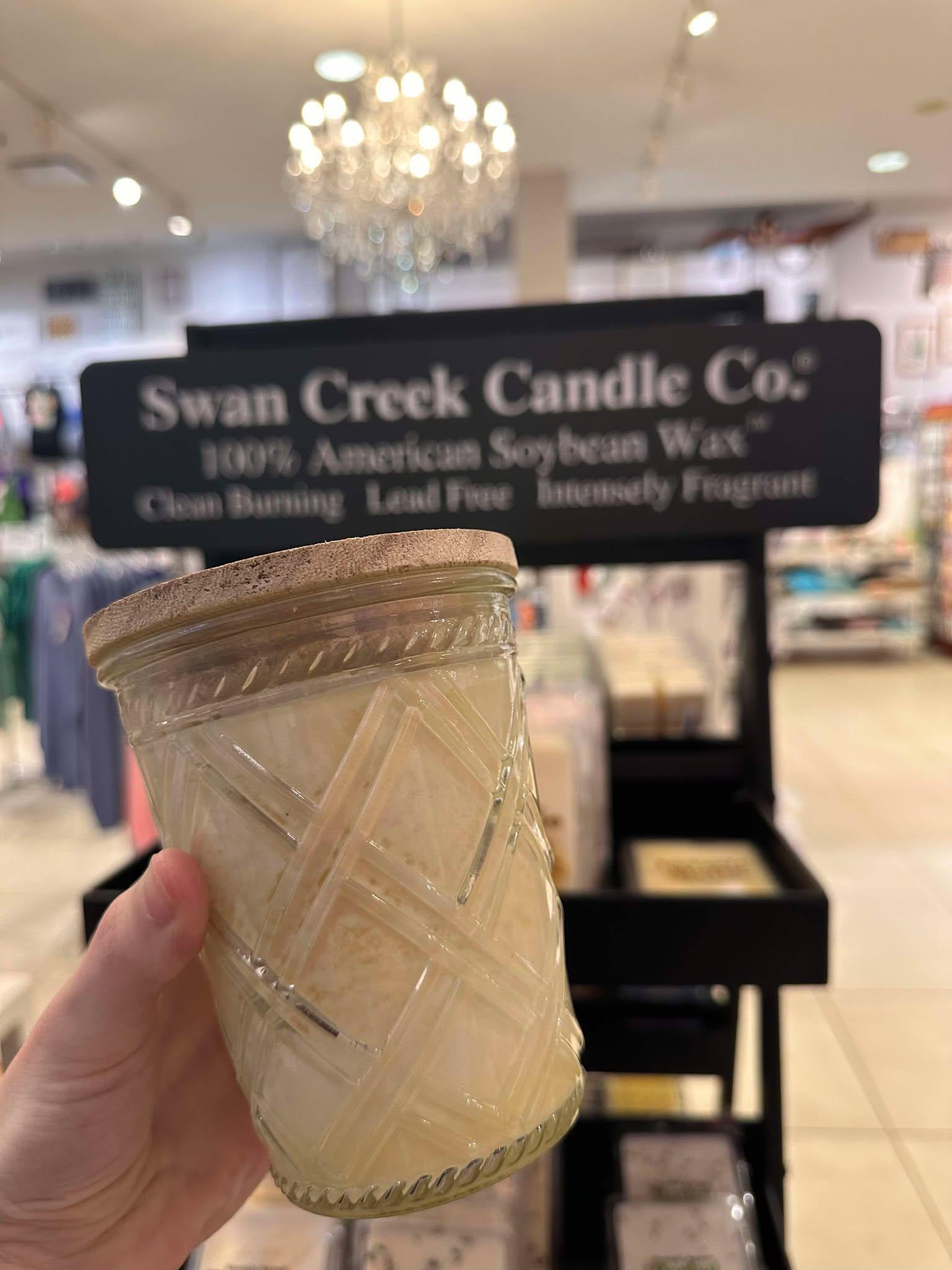 Swan creek LUSCIOUS LEMON VANILLA Timeless Jar Candle
