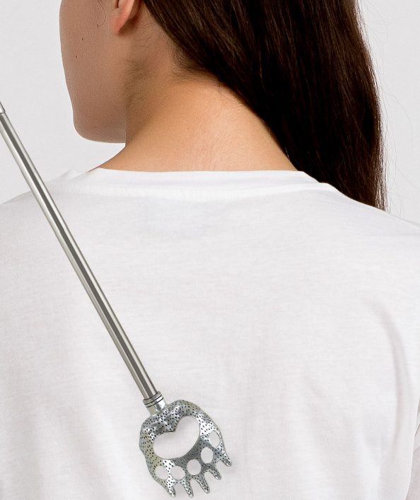 THE GRIZZLY™ Bear Claw Extendable Back Scratcher