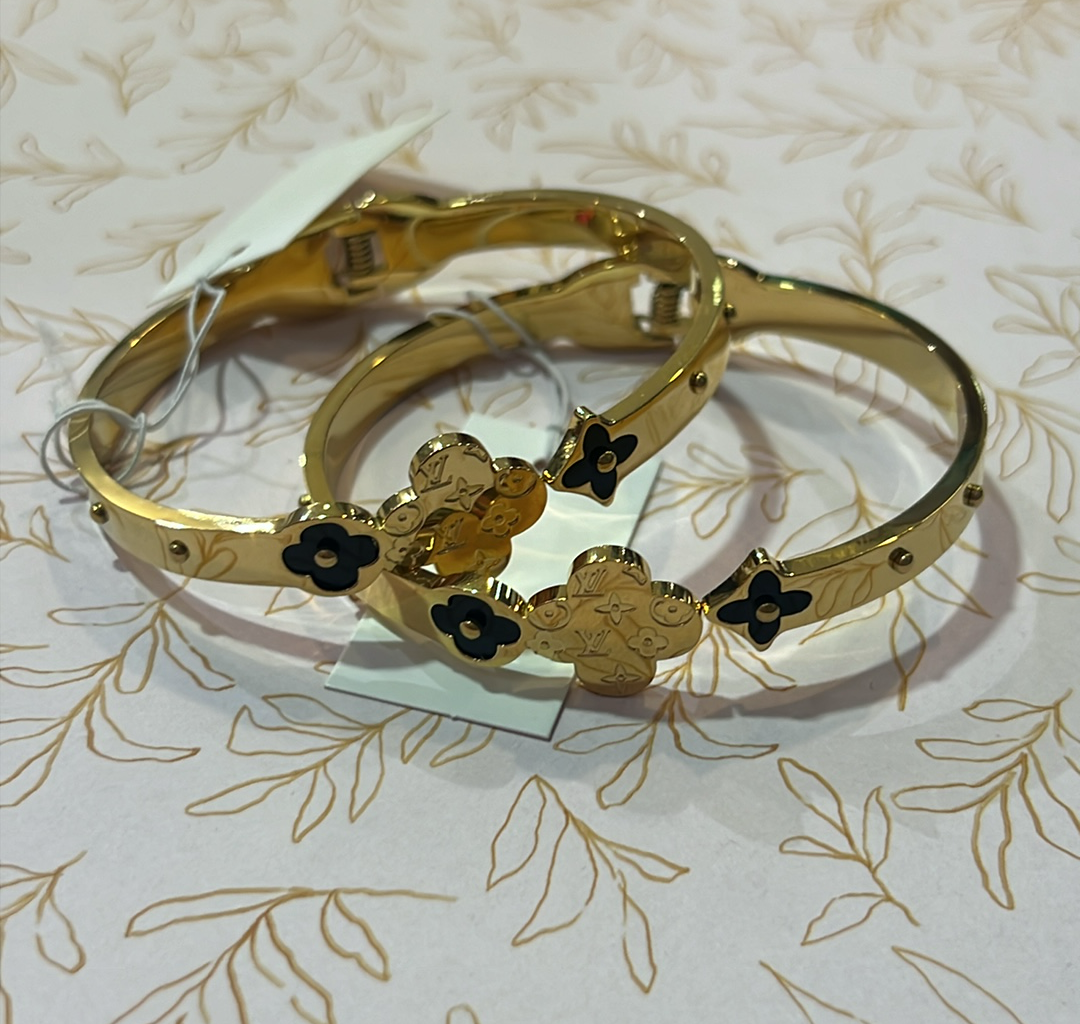 LV Engraved Flower Bracelet