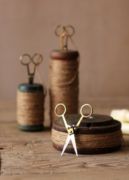 Set of 3 Wooden Spools with Jute Twine and Scissors