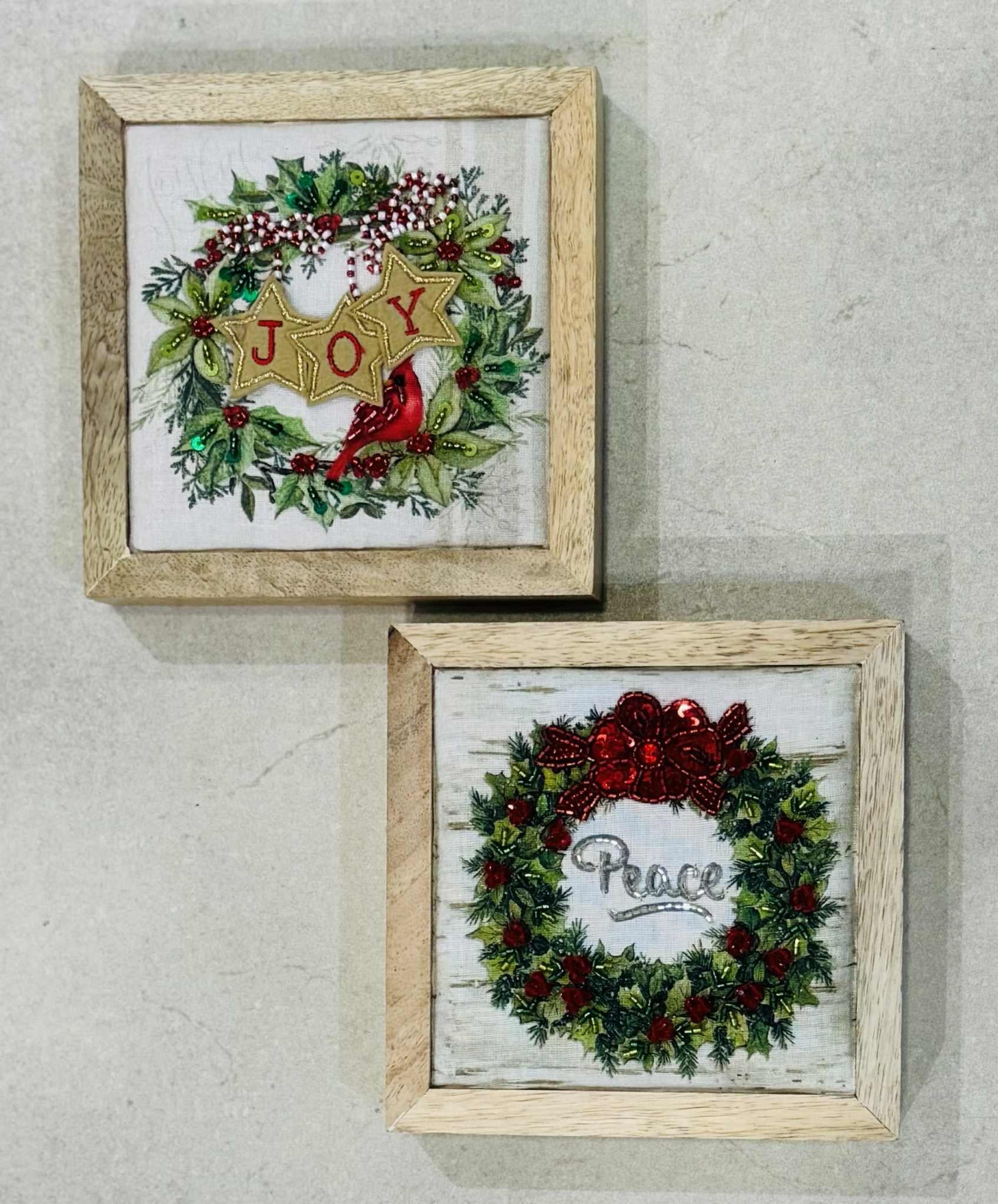 Cardinal Wreath Picture