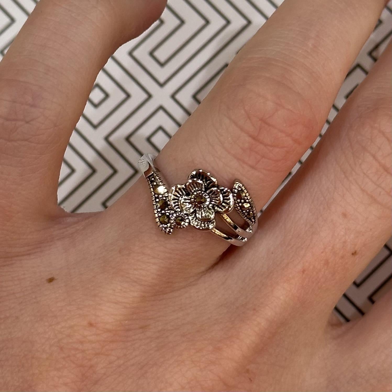 Style 1775 Flower Ring