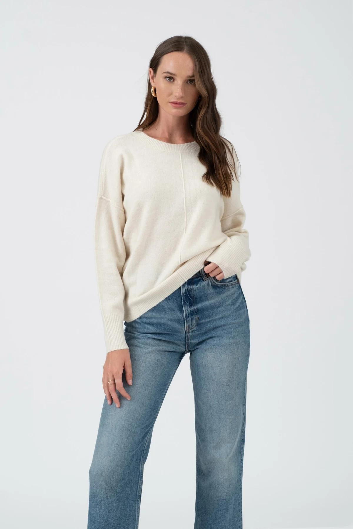 CREAM SOLID CREWNECK FRONT SEAM KNIT SWEATER