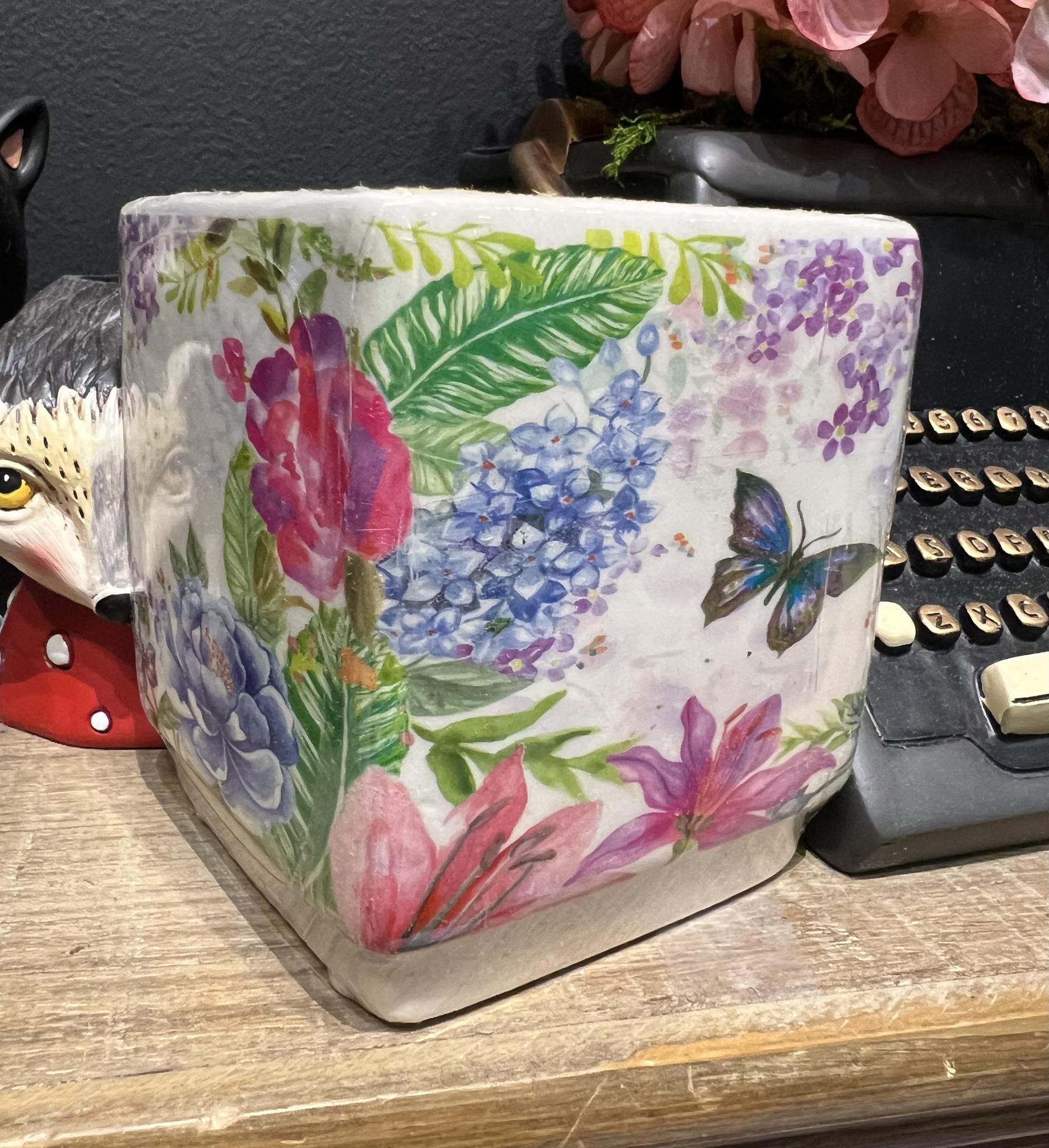 Swan Creek South Sweet Tea Butterfly Candle