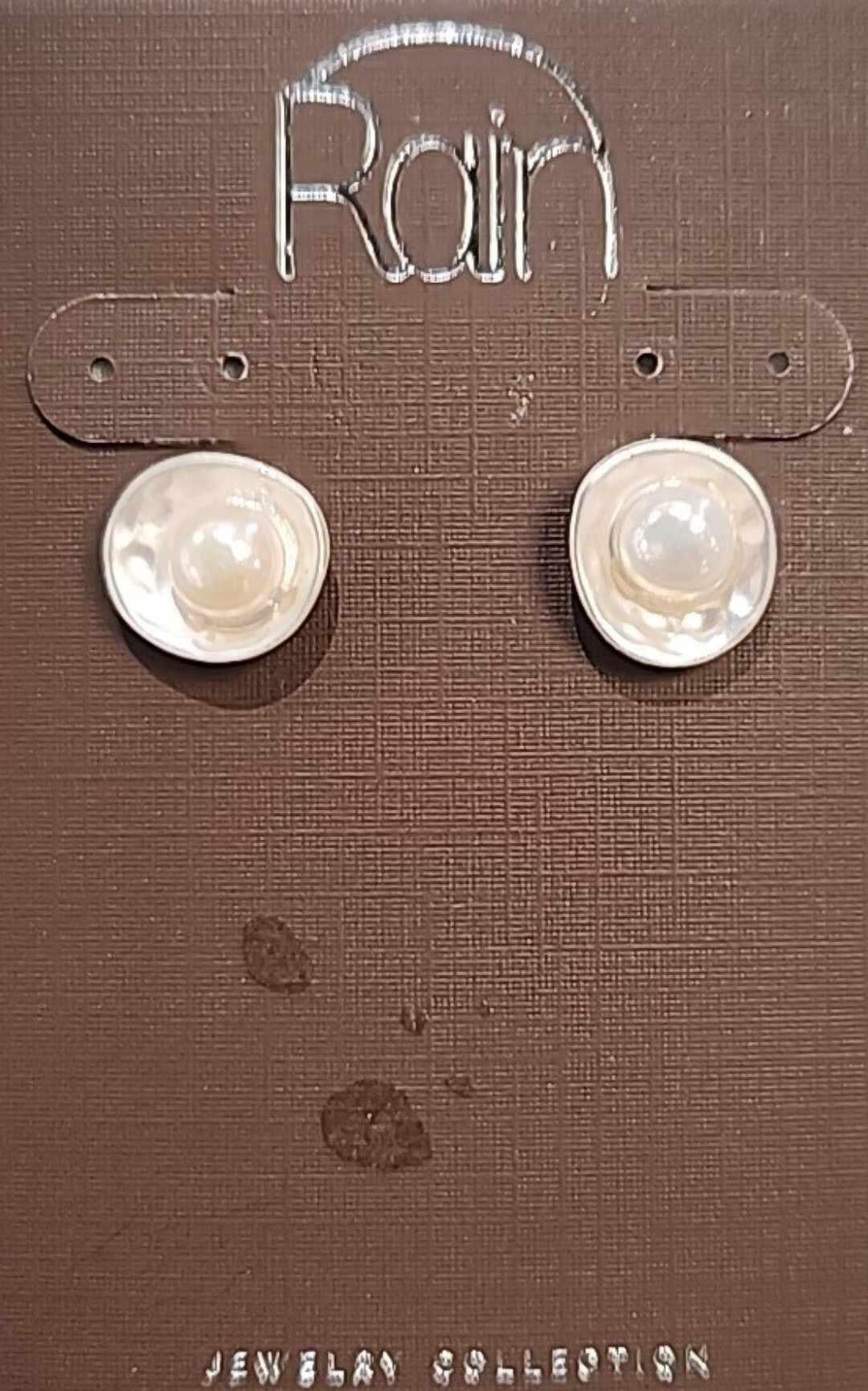 Bowl Pearl Post Earrings