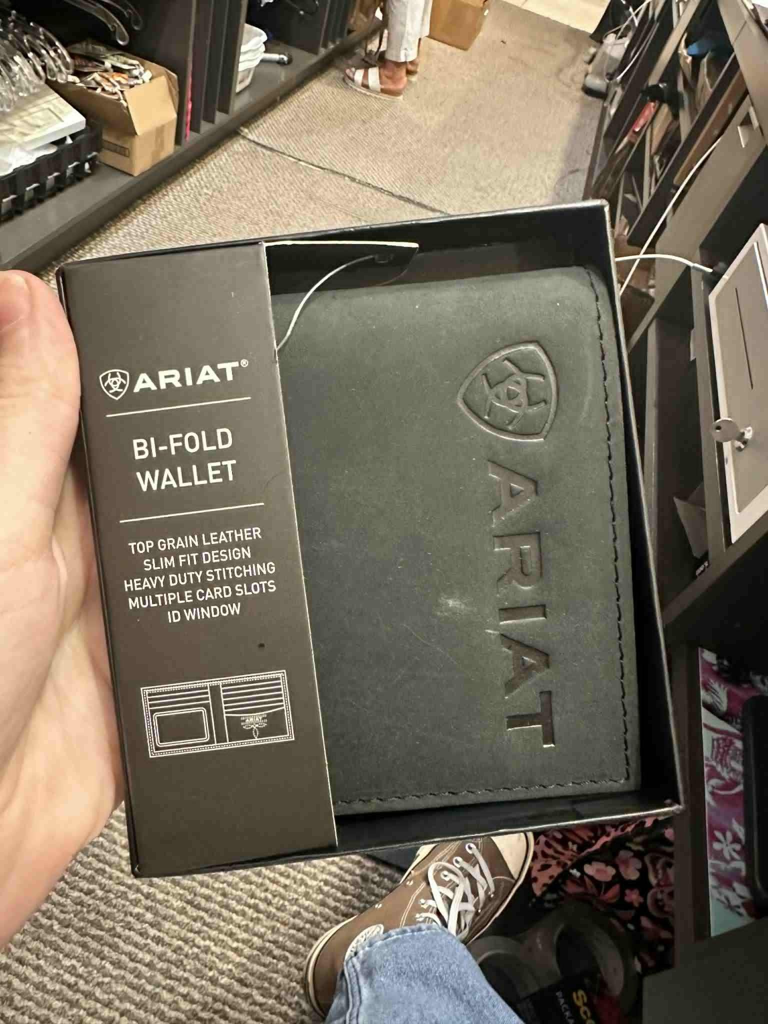 Ariat Black Embos Logo Bifold
