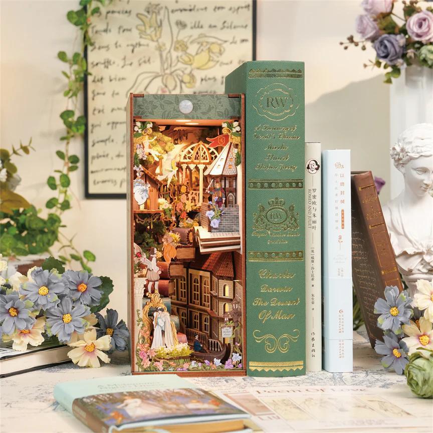 Shakespeare's Verse DIY Book Nook Kit
