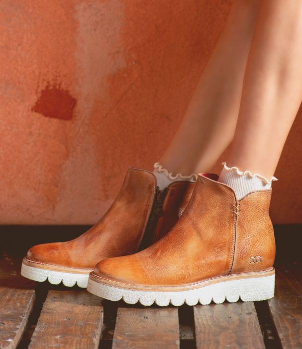 Lydyi Tan Rustic Short Boots