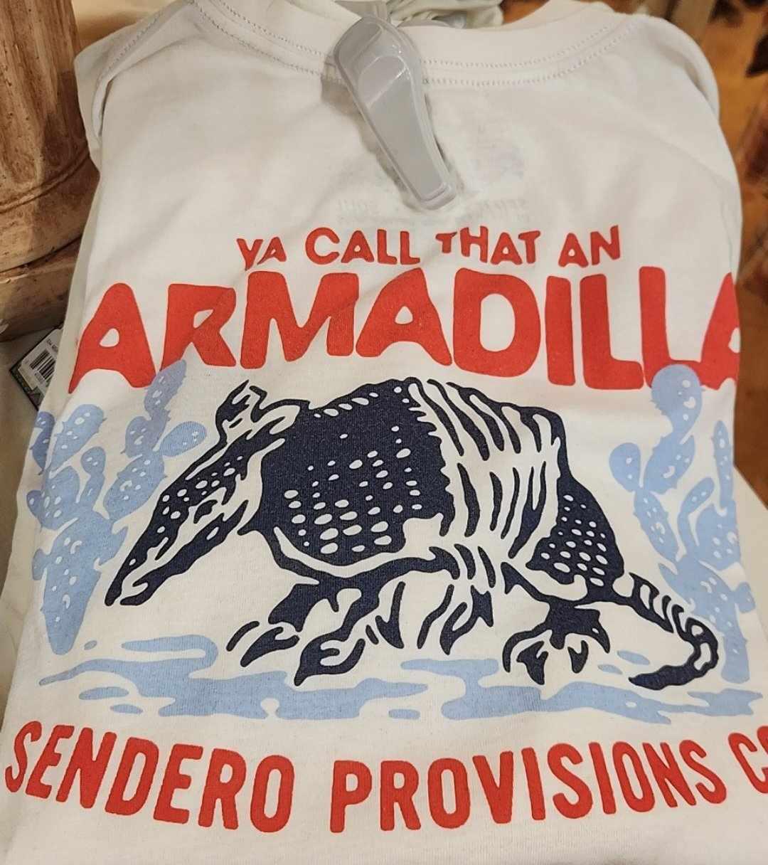 Armadilla Tee