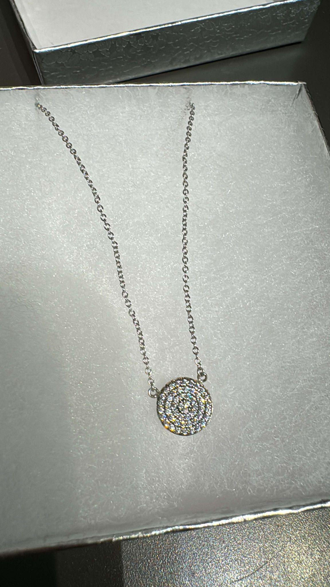 iishi Small Silver Disc Necklace