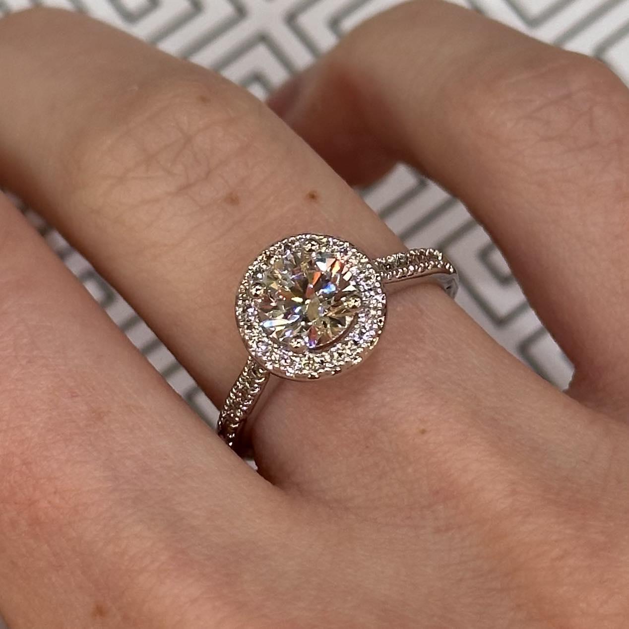 Style 915 ring