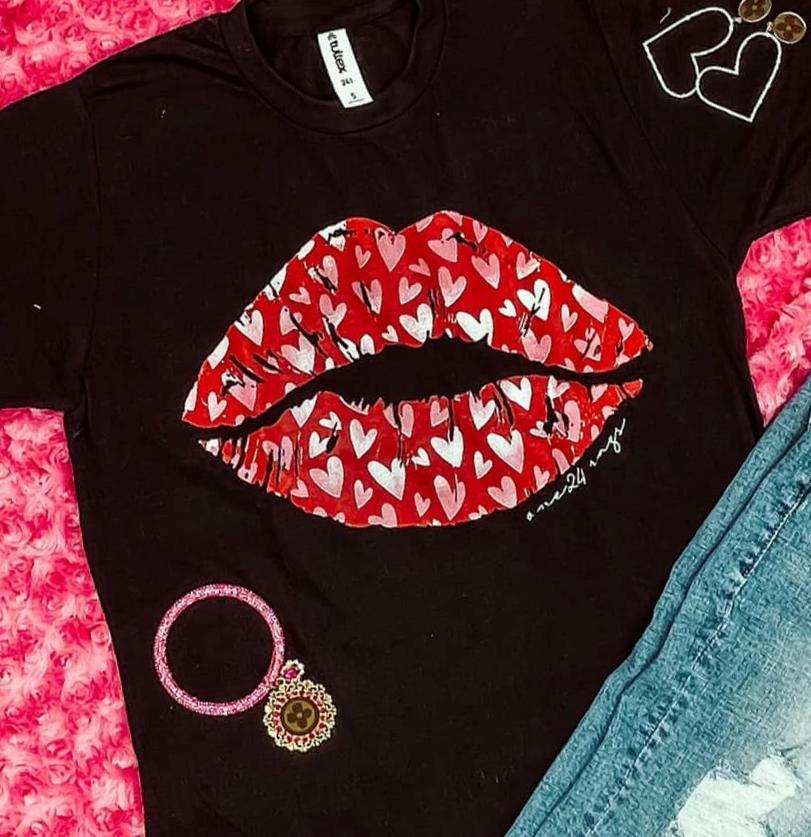 Kissing Lips Tee