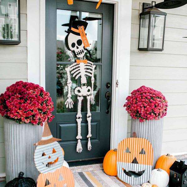 Skeleton Door Hanger