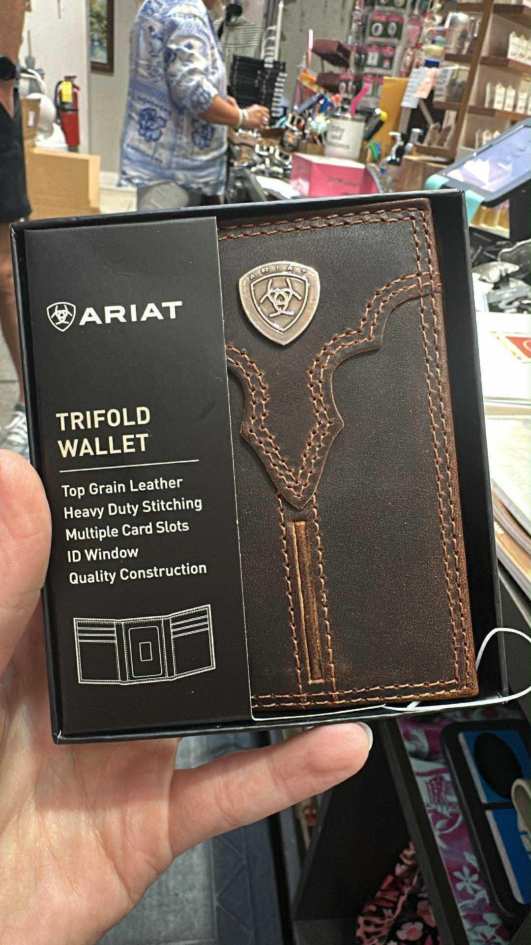 Ariat Center Bump Shield Wallet