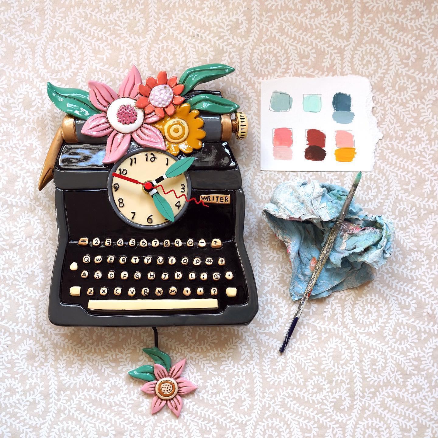 Black Vintage Writer Allen Design Clock