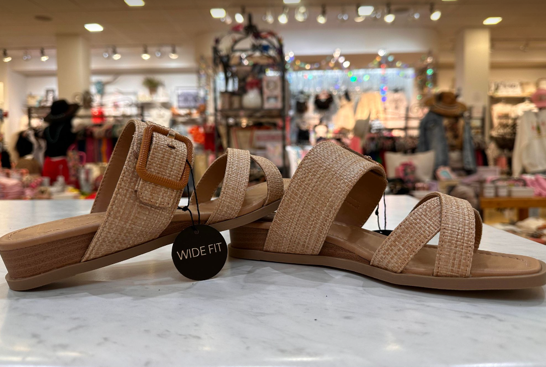 Wide Cabin Sandal