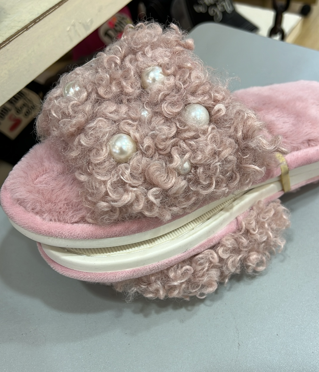 Curly Pearl Slippers