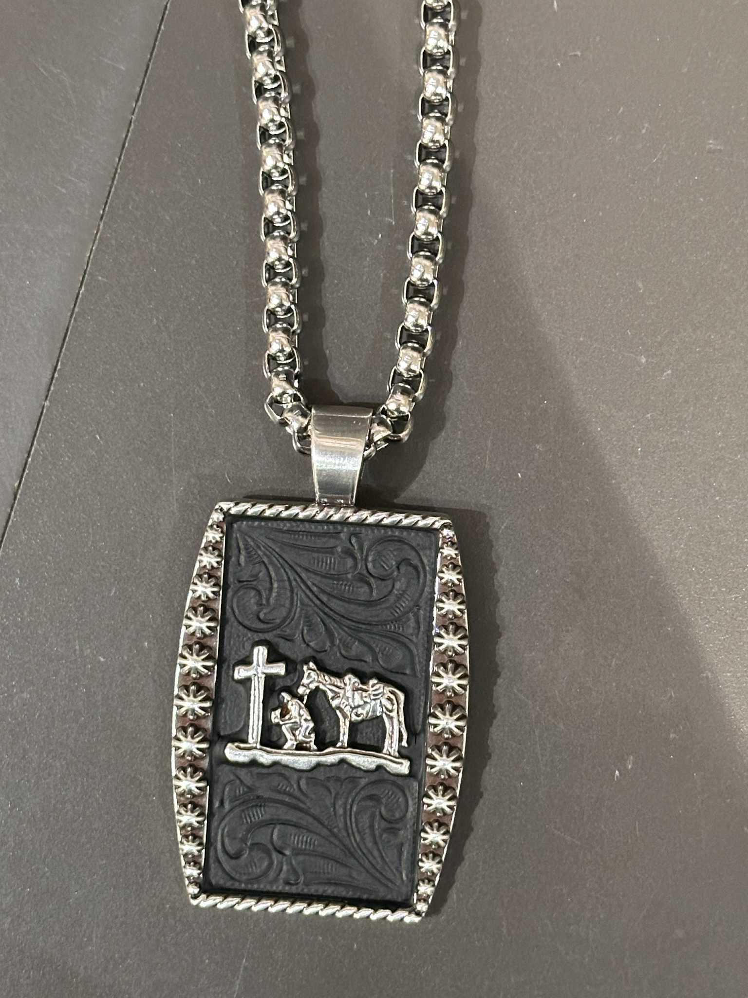 Twister Men's Chain Necklaces