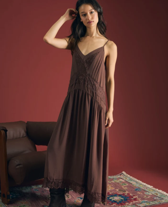 LACE TRIM DROP WAIST SPAGHETTI STRAP MIDI DRESS