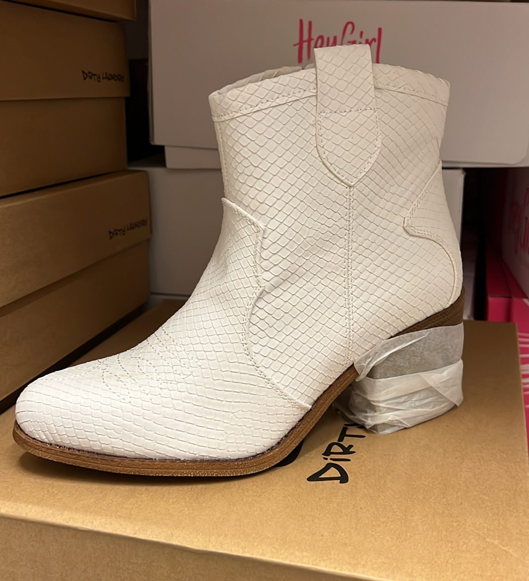 Unite White Snake Boots