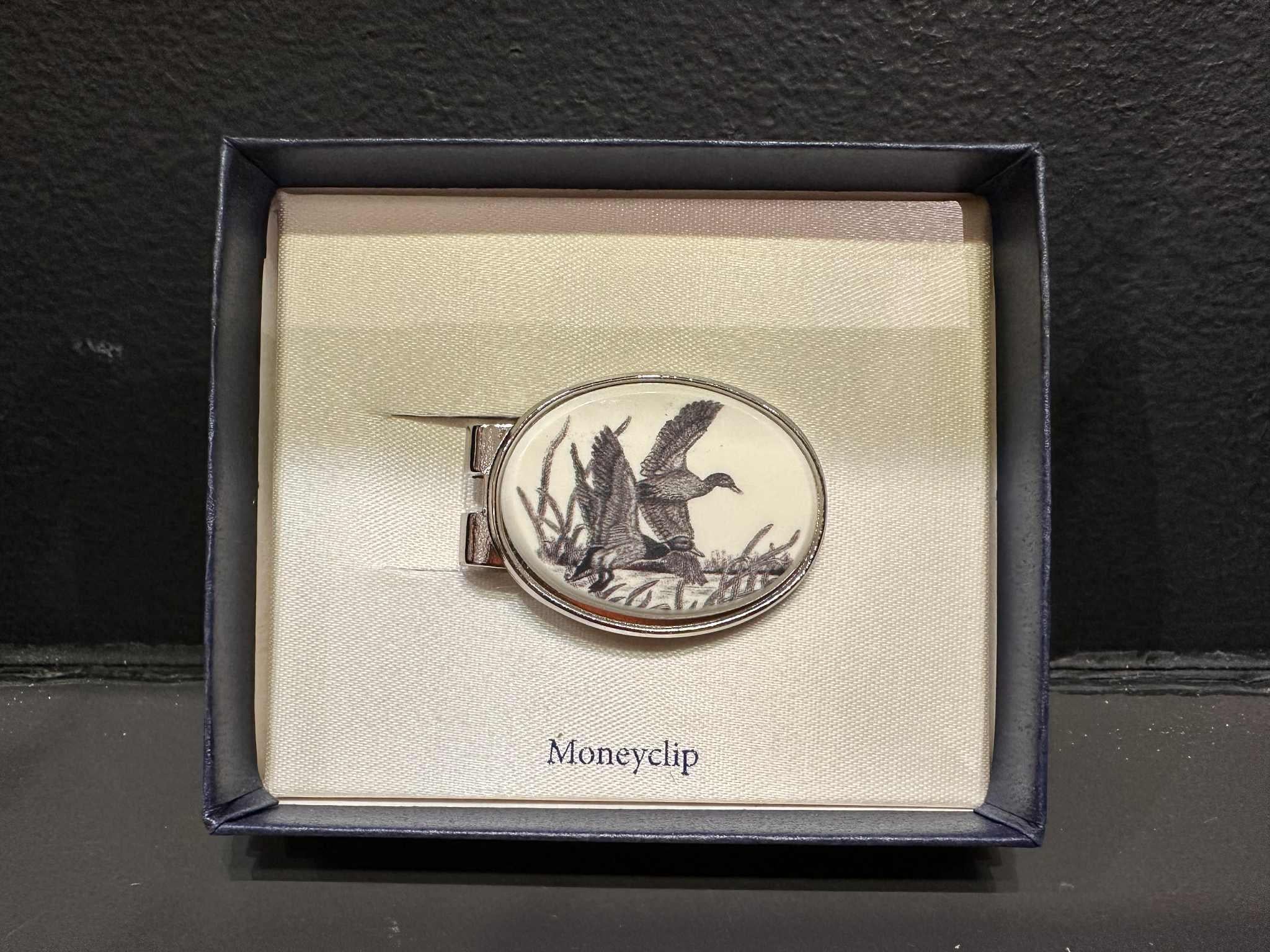 Barlow Oval Money Clip