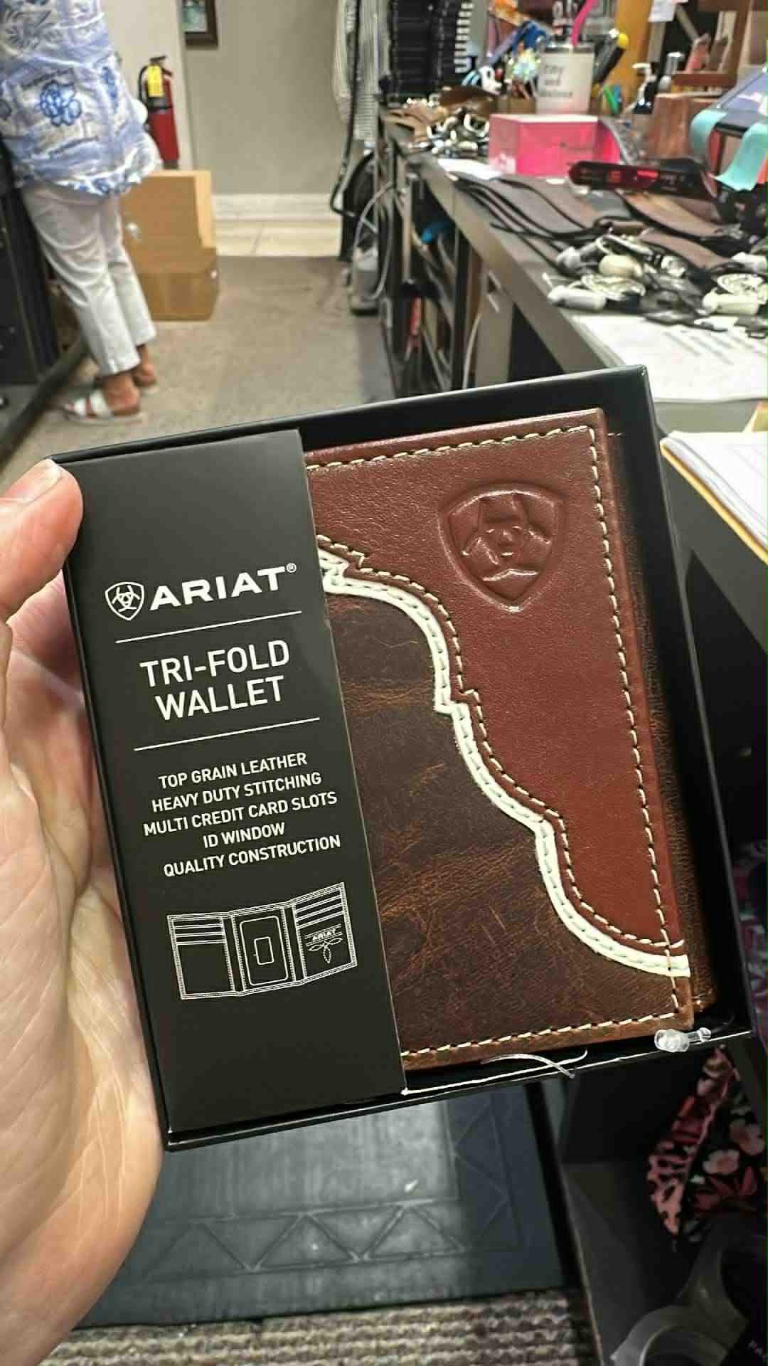 Ariat Two-Tone Shield Wallet