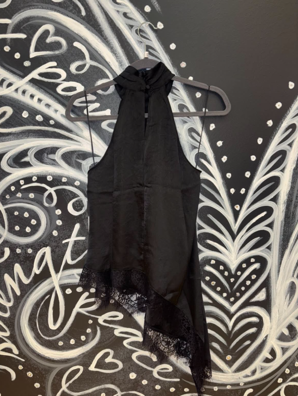 Halter Neck Lace Asymmetrical Hem Top