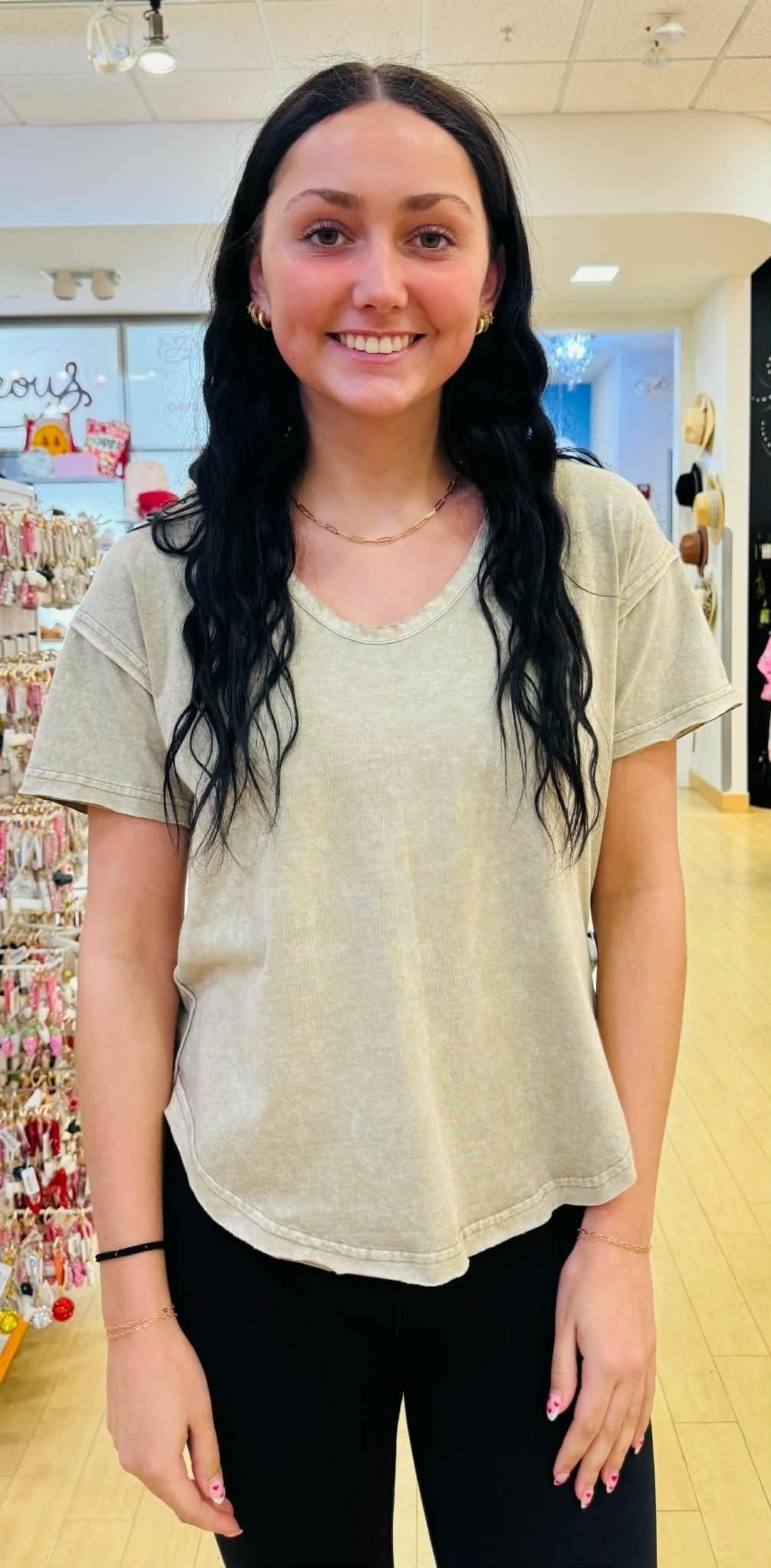 WASHED SCOOP NECK RAW EDGE SHORT SLEEVE KNIT TOP
