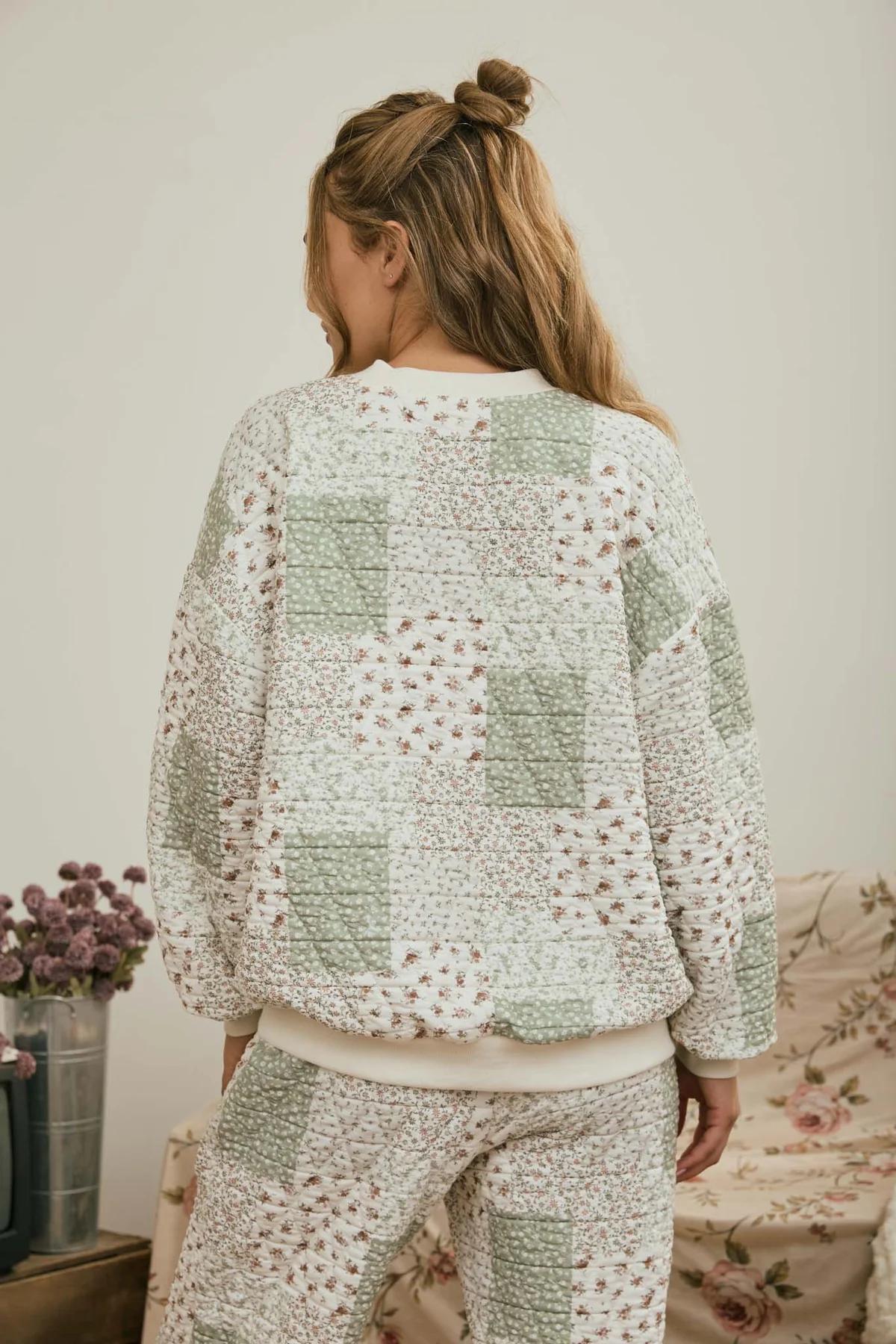 OLIVE MULTI-FLORAL PATCHWORK LONG SLEEVE KNIT TOP