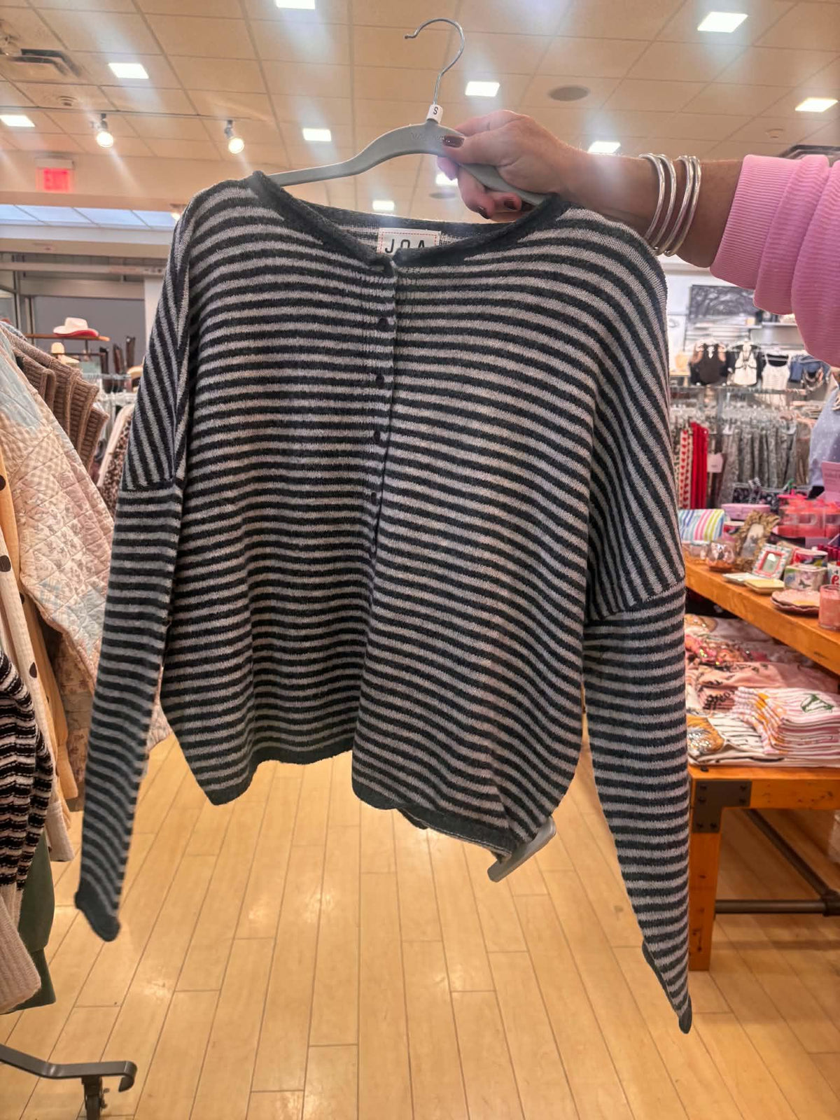 STRIPE RAW EDGE BUTTON DOWN LONG SLEEVE CARDIGAN