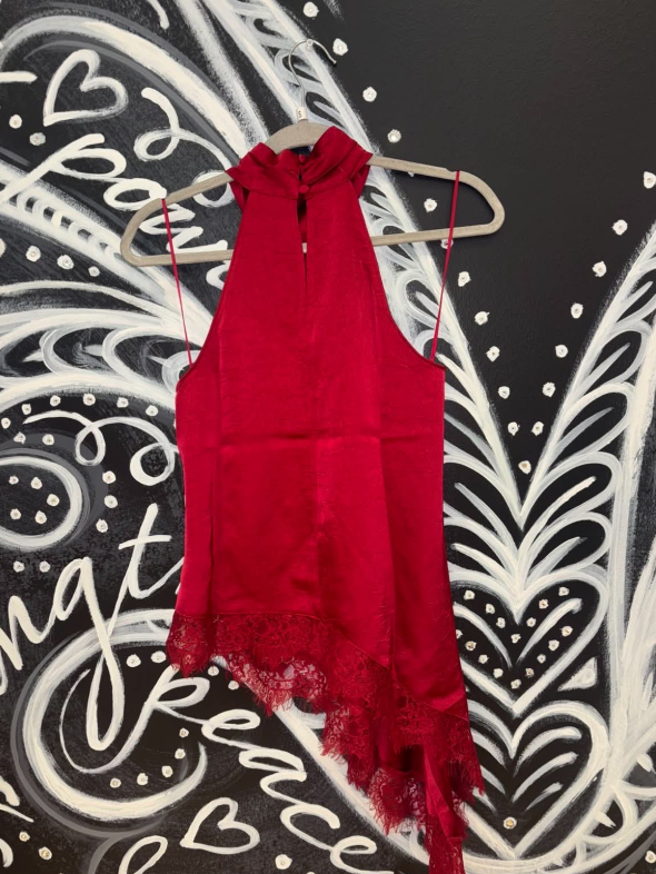 Halter Neck Lace Asymmetrical Hem Top