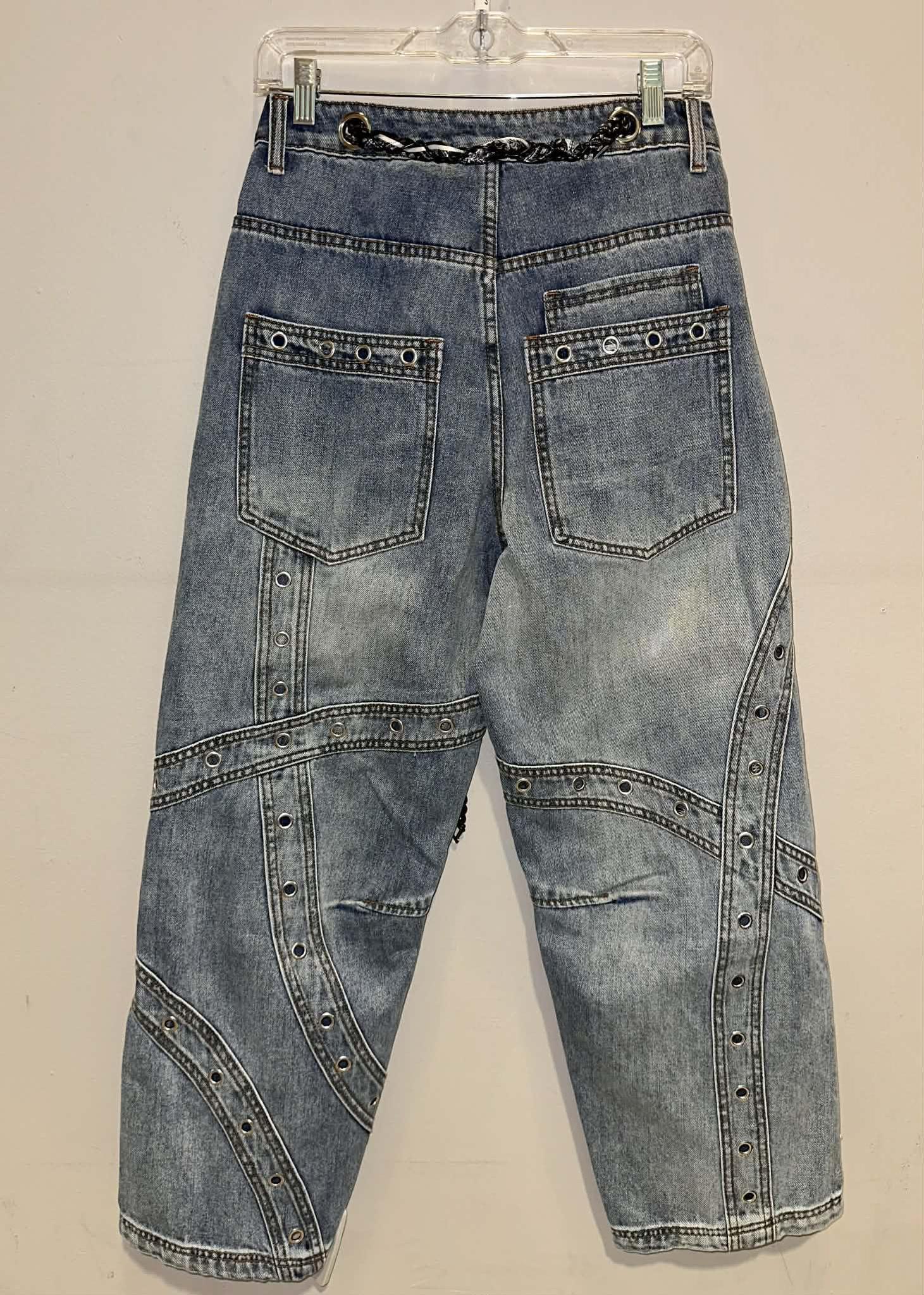 Washed Grommet Detail Barrel Jeans