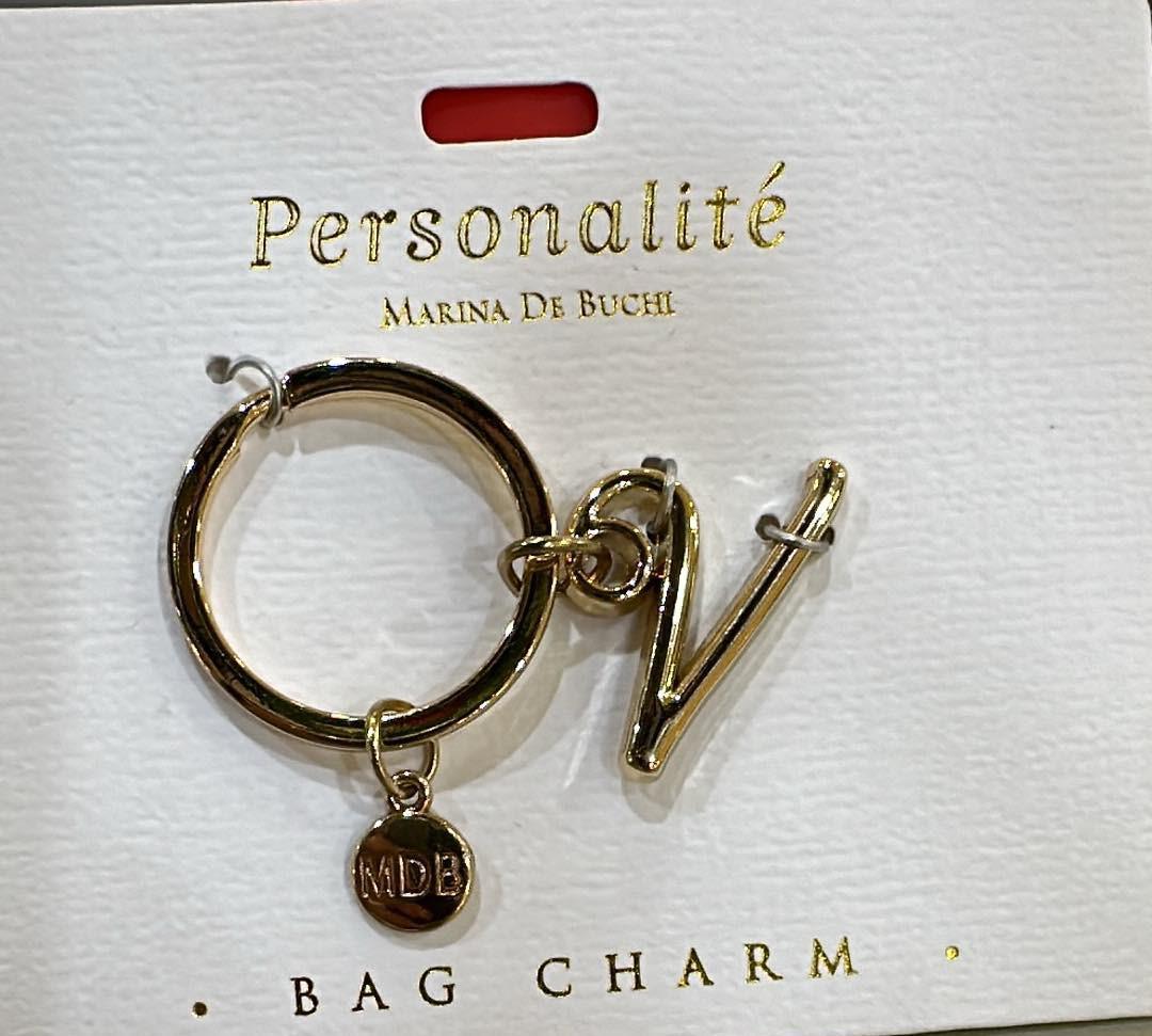 V Initial Bag Charm Keyring