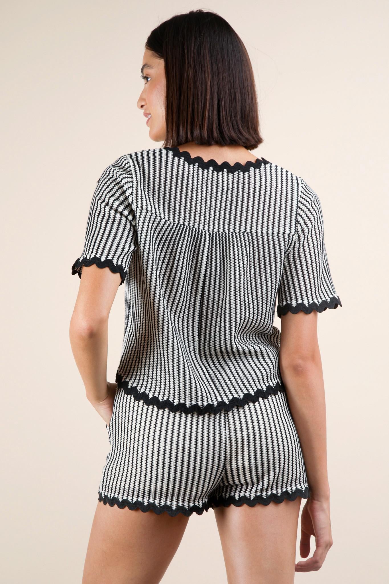 Wave Trim Detail Knit Top & Shorts Set