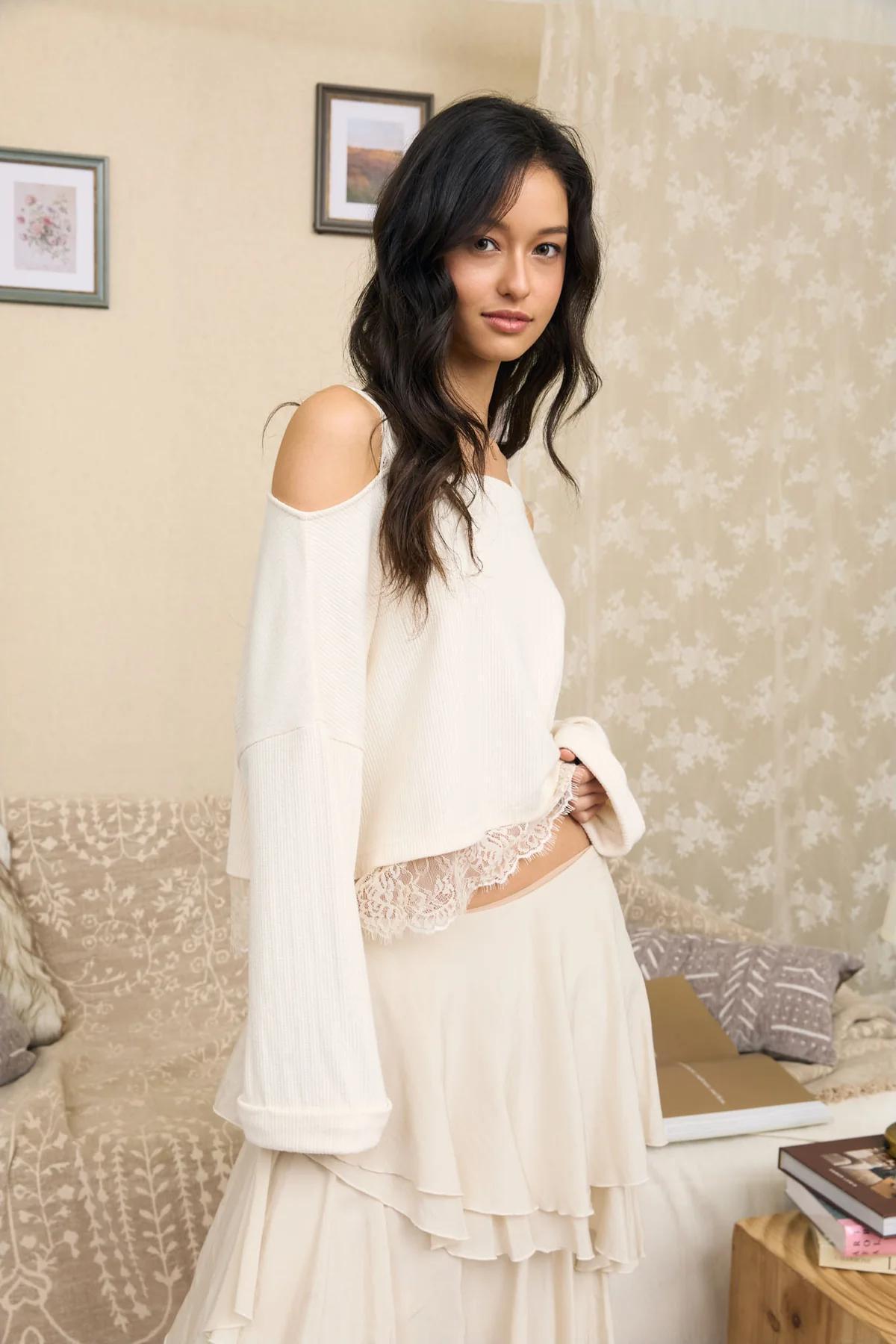 OFF-SHOULDER LAYERED LACE LONG SLEEVE KNIT TOP