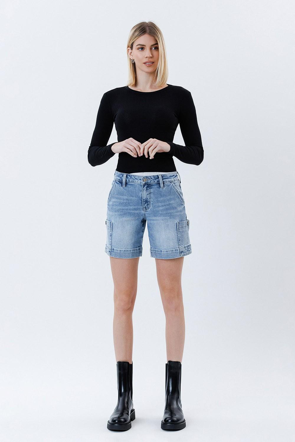 Mid Rise Pocket Det Wide Bermuda Shorts