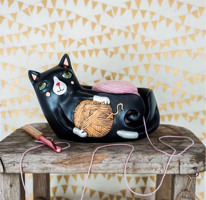 Black Cat Yarn Holder