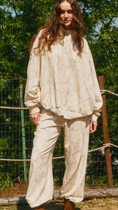 Camouflage Loose fit Joggers Cream