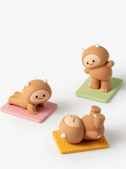 SMOKO Hank Yeti Doing Yoga Blind Box
