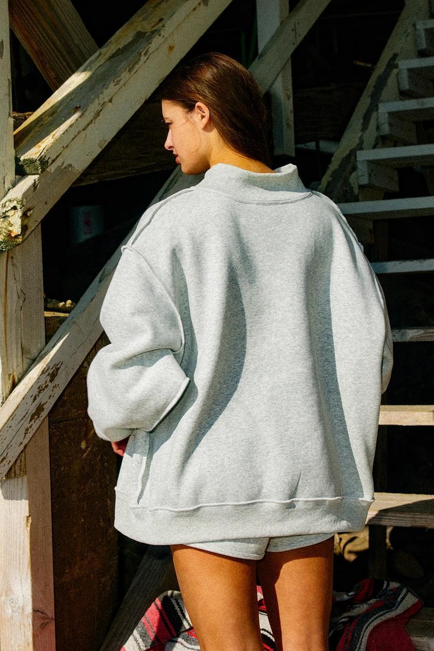 'GOD'S COUNTRY' Print Reversible Mock-neck Sweatshirt
