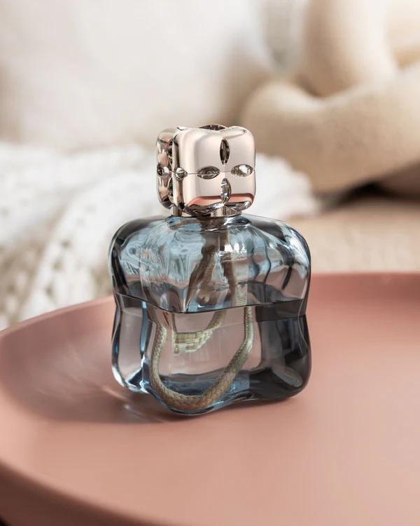 Cozy Steel Blue Fragrance Lamp Gift Set with Ocean Breeze